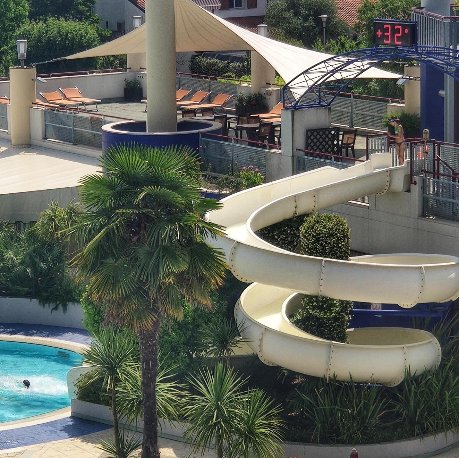 Villaggio Planetarium Resort ビビオーネ エクステリア 写真